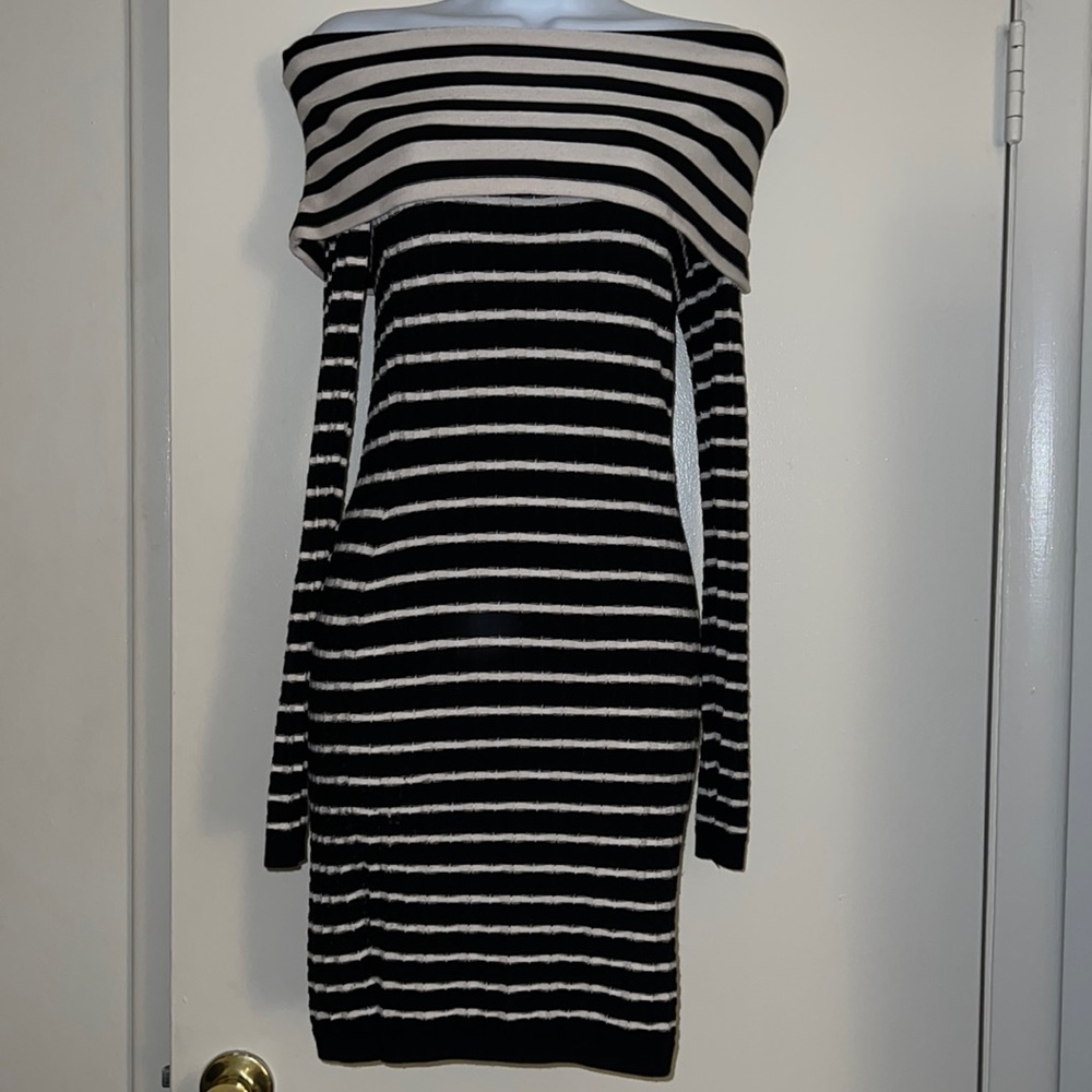 Guess Regina cowl neck- off the shoulder dress